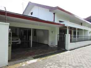 Exterior 4 Griya Jambu 20 