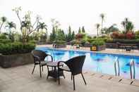 Swimming Pool Nina's Apartemen Margonda Residence 4