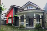 Bangunan Pondok Tuman Homestay