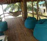 Lainnya 4 White Beach Dive and Kite Resort Carabao Island