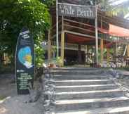 Lobi 2 White Beach Dive and Kite Resort Carabao Island