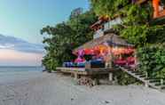 Bar, Kafe, dan Lounge 7 Astonishing, 6-Star, Private Beach Villa