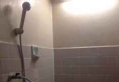 Toilet Kamar 3 Prasuri Guesthouse