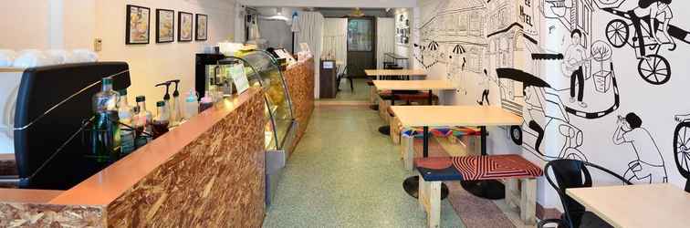 Lobby LAF Cafe & Hostel Pratunam