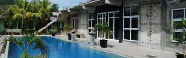 Swimming Pool 2 Green Paradise Syariah