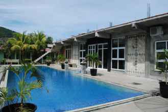 Swimming Pool 4 Green Paradise Syariah