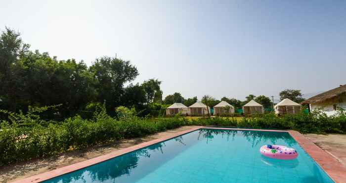 Swimming Pool The Narayan Resort