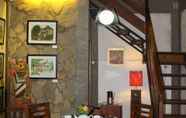 Bar, Cafe and Lounge 2 Ethnic Depok House Syariah