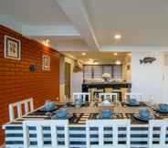 Kamar Tidur 3 C-Shore Private Beachfront House