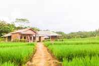 ภายนอกอาคาร Penginapan Srikandi Sawarna Homestay