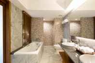 In-room Bathroom Asia Hotels Group (Poonpetch Chiangmai)