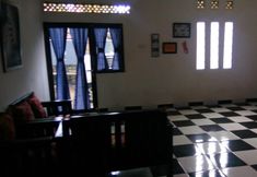 Lobby 7 The Renhart