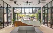 Sảnh chờ 7 Saturdays Residence by Brown Starling