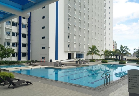 Swimming Pool Jazz Residences Makati Luxury Apartments