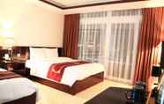 Bilik Tidur 3 Golden Gem Tuan Chau Hotel