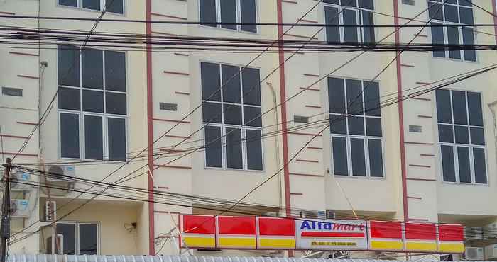 Exterior Sky Inn Japaris 1 Medan