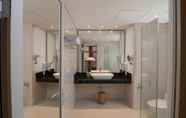 In-room Bathroom 7 Sulis Beach Hotel and Spa