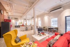 로비 Nornyaowarat Hotel