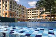 Swimming Pool San Remo Oasis Serviced Apartments