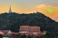 Nearby View and Attractions Chedi View Hostel & Rooftop Bar