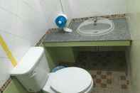 Toilet Kamar ZLEEP63 Hostel