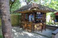 Bar, Cafe and Lounge Isla Hayahay Beach Resort & Restaurant