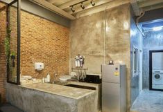 In-room Bathroom 7 Meet Up Hostel