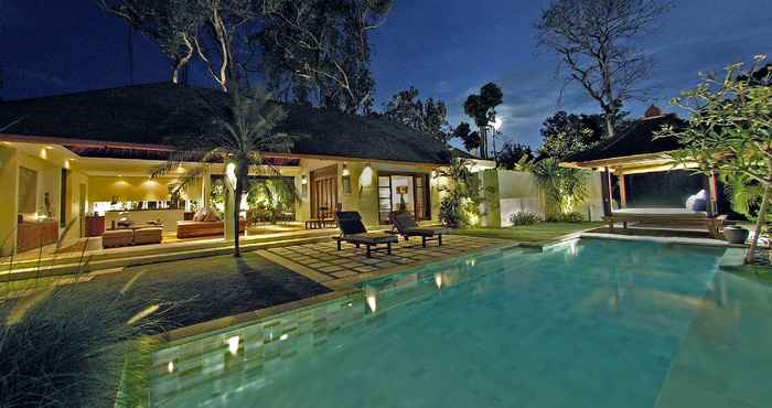 Kolam Renang Villa Bali Asri Seminyak