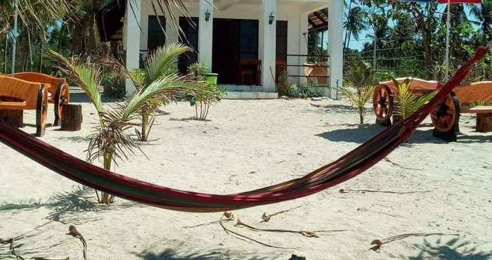 Bên ngoài Traditional Filipino Resthouse