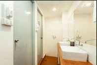 Toilet Kamar Siam Journey Guesthouse 