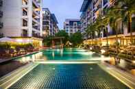 Swimming Pool Amanta Hotel and Residence Ratchada