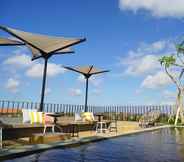 สระว่ายน้ำ 3 Borough Capsule Hostel Bali