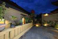 Bangunan The Sunset House