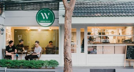 로비 2 Weeping Willow Sukhumvit 26
