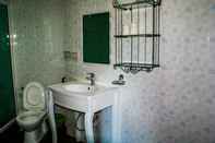 In-room Bathroom Apartments W-9