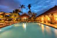 Swimming Pool Grand Ocean Villa