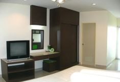 Bedroom 3 Ormsin Apartment