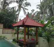 Kolam Renang 4 Tranquil Jungle Ubud Loft Apartment Guest House