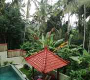 Kolam Renang 6 Tranquil Jungle Ubud Loft Apartment Guest House