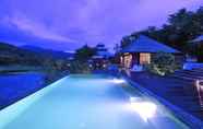 สระว่ายน้ำ 4 Ramrimna Resort & Pool Villa