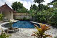 Swimming Pool Mumbul Villa