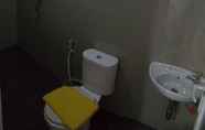 Toilet Kamar 7 In Out Hotel Pangandaran