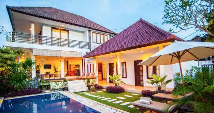 Exterior Kubu Kencana Bali