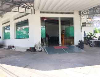 Luar Bangunan 2 Chi Hieu Hotel