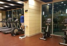Fitness Center 4 Central Park Apartement, connecting with Mall