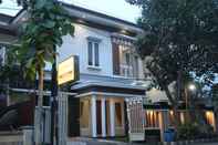 Luar Bangunan Nice house 5 bedrooms at Topkapi Homestay