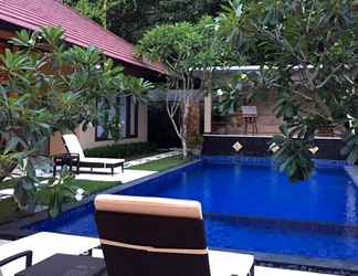 Kolam Renang 2 Villa Aurelia