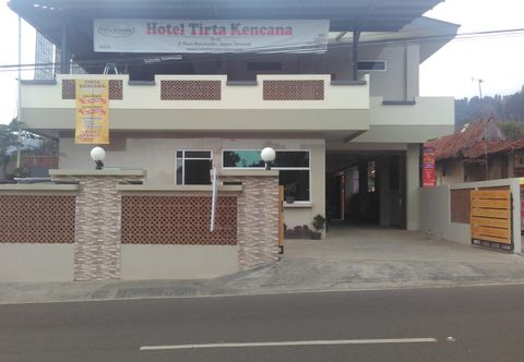 Bên ngoài Tirta Kencana Baturraden 
