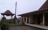 Ruangan Fungsional 3 Cozy Villa Rumah Nenek at Kalisoro