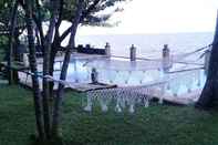 Kolam Renang The Ning Beachfront & Villa